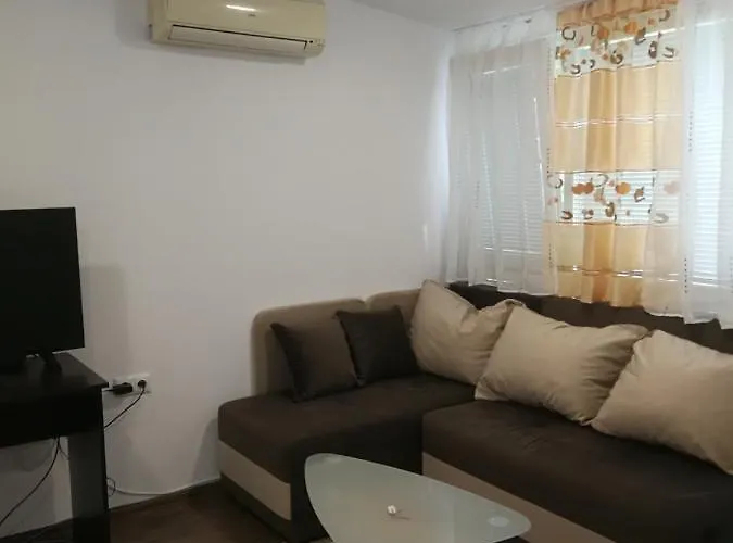 Rayskata Yabalka * Varna